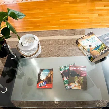 Apartman Bungevilla *