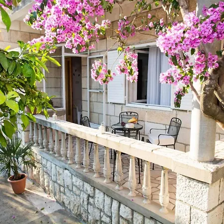 Bungevilla Apartment *