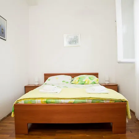Apartment Bungevilla