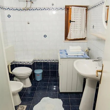 Apartment Bungevilla *